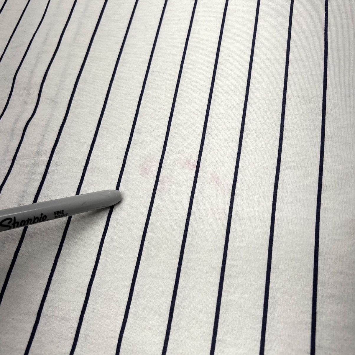 New York Yankees × Vintage VTG Russell Yankees Jersey White Pinstripe Blank Athletic Size US XL / EU 56 / 4 - 19 Thumbnail