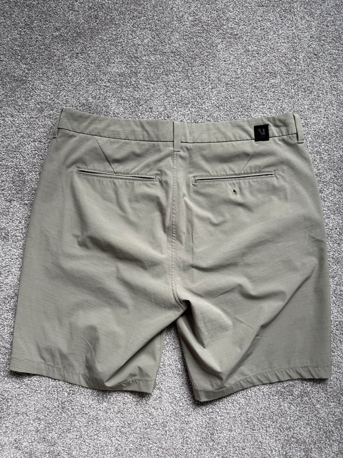Vuori Vuori Meta Short 8” (35) Size US 35 - 7 Thumbnail