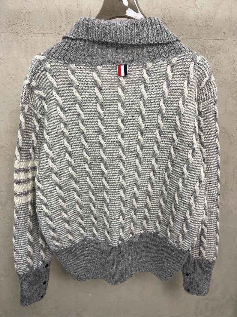 Thom Browne Thom browne Gray four-striped wool horsehair V-neck sweater Size US XL / EU 56 / 4 - 5 Thumbnail