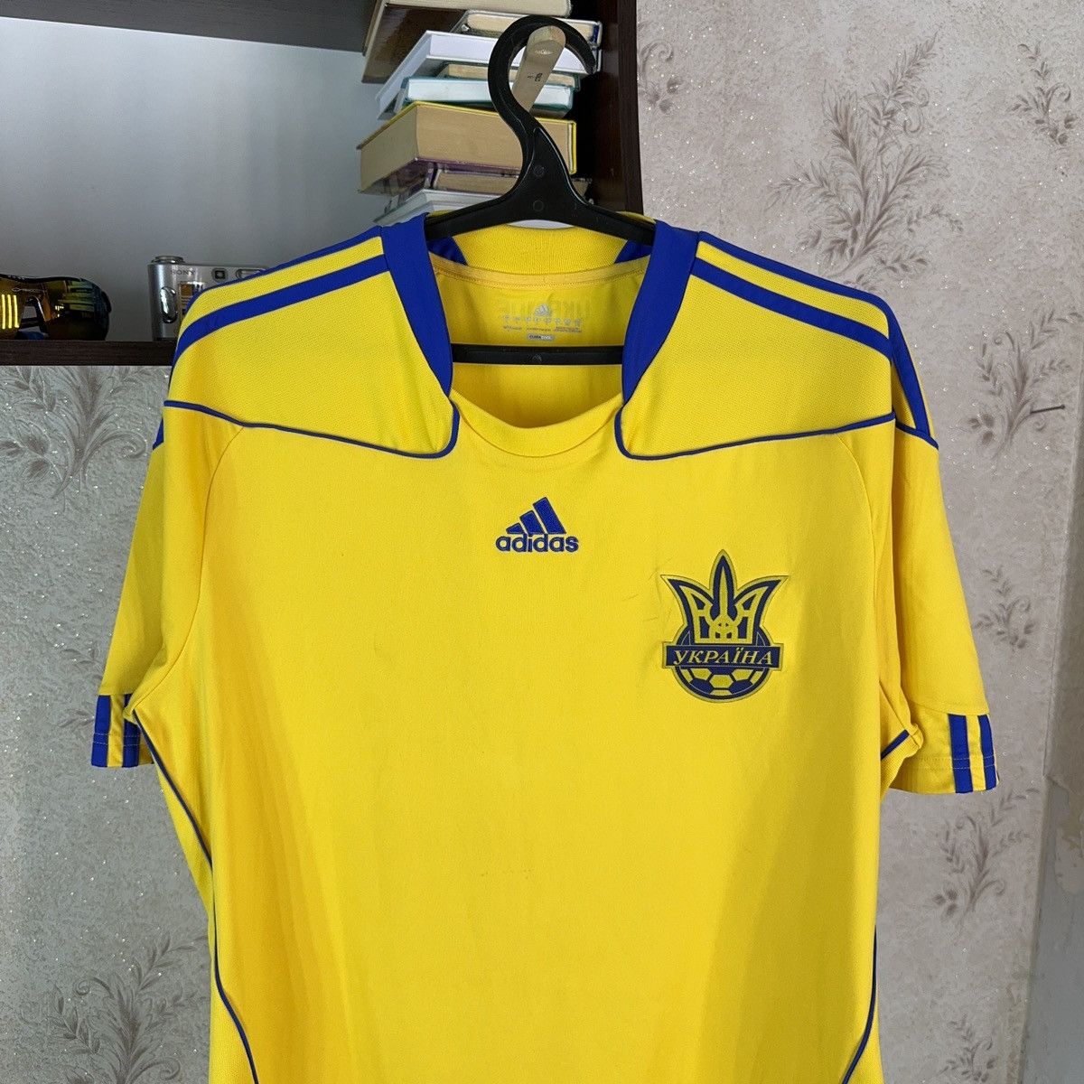 Adidas Adidas Ukraine Jersey 2011-12 Home Football Shirt Soccer L Size US L / EU 52-54 / 3 - 6 Thumbnail