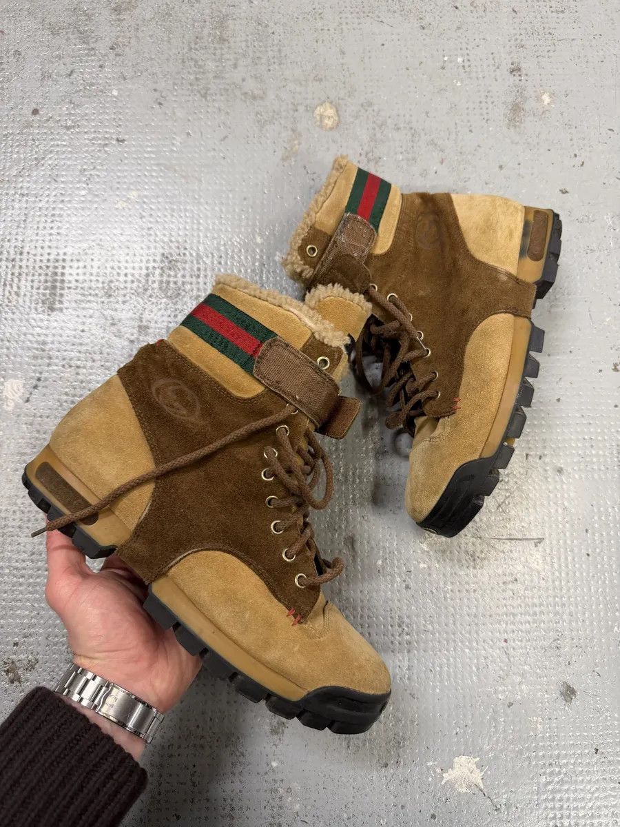 Gucci 2000s Gucci Beige & Brown Shearling Boots Size US 8.5 / EU 41-42 - 1 Thumbnail