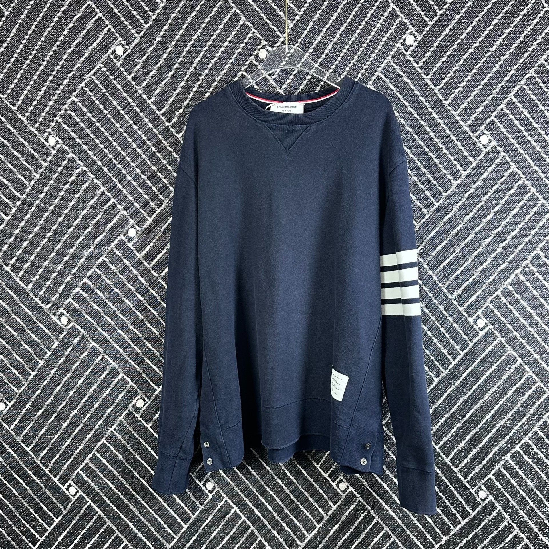 Thom Browne Thom Browne Classic Four Stripes Sweatshirt Size US M / EU 48-50 / 2 - 1 Thumbnail