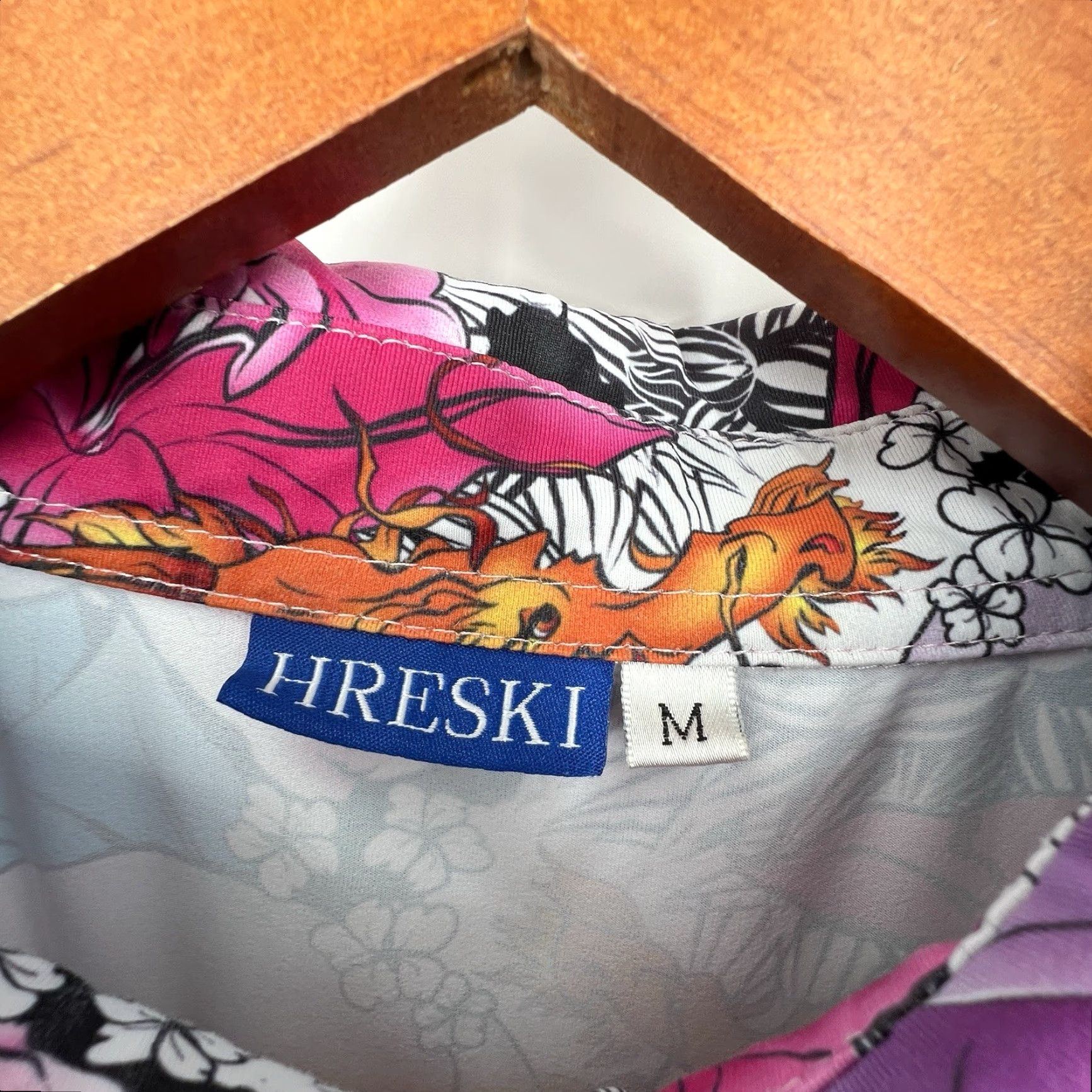 Vintage HRESKI Polo Golf Shirt Mens Size M Pink Graphic Print Skulls Roses Dragon Size US M / EU 48-50 / 2 - 3 Thumbnail