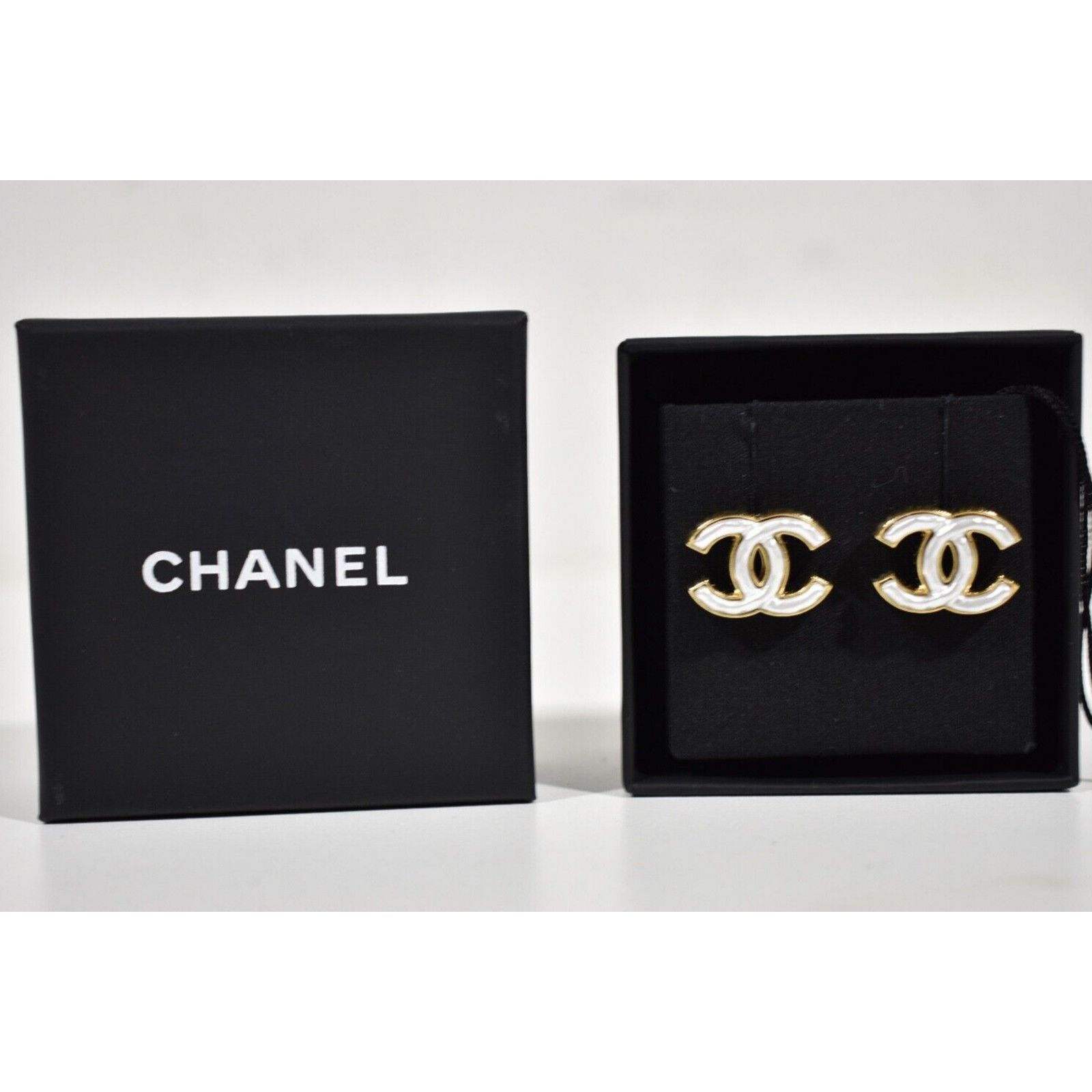 Chanel Chanel Gold Pearl White Interlocking Statement Stud Earrings Size ONE SIZE - 5 Thumbnail