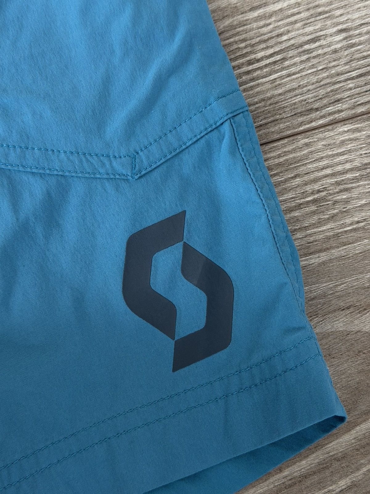 Schott Scott Gorpcore Light Summer Bike 2 in 1 Pillow Vibe Shorts Size US 33 - 6 Thumbnail