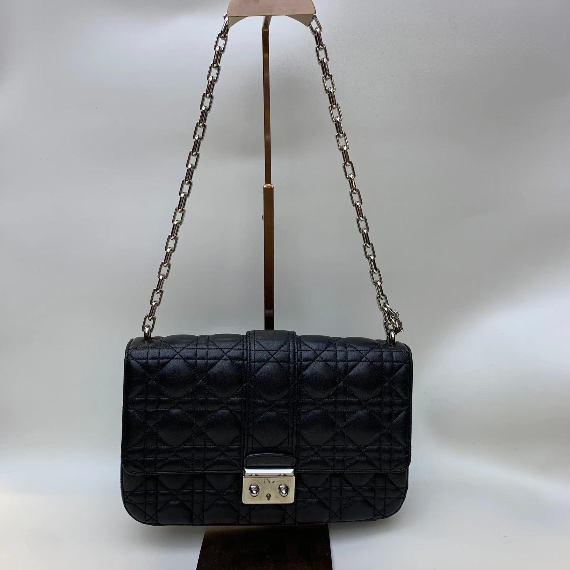 Dior Pre-loved Bag Very good condition Size ONE SIZE - 1 Thumbnail