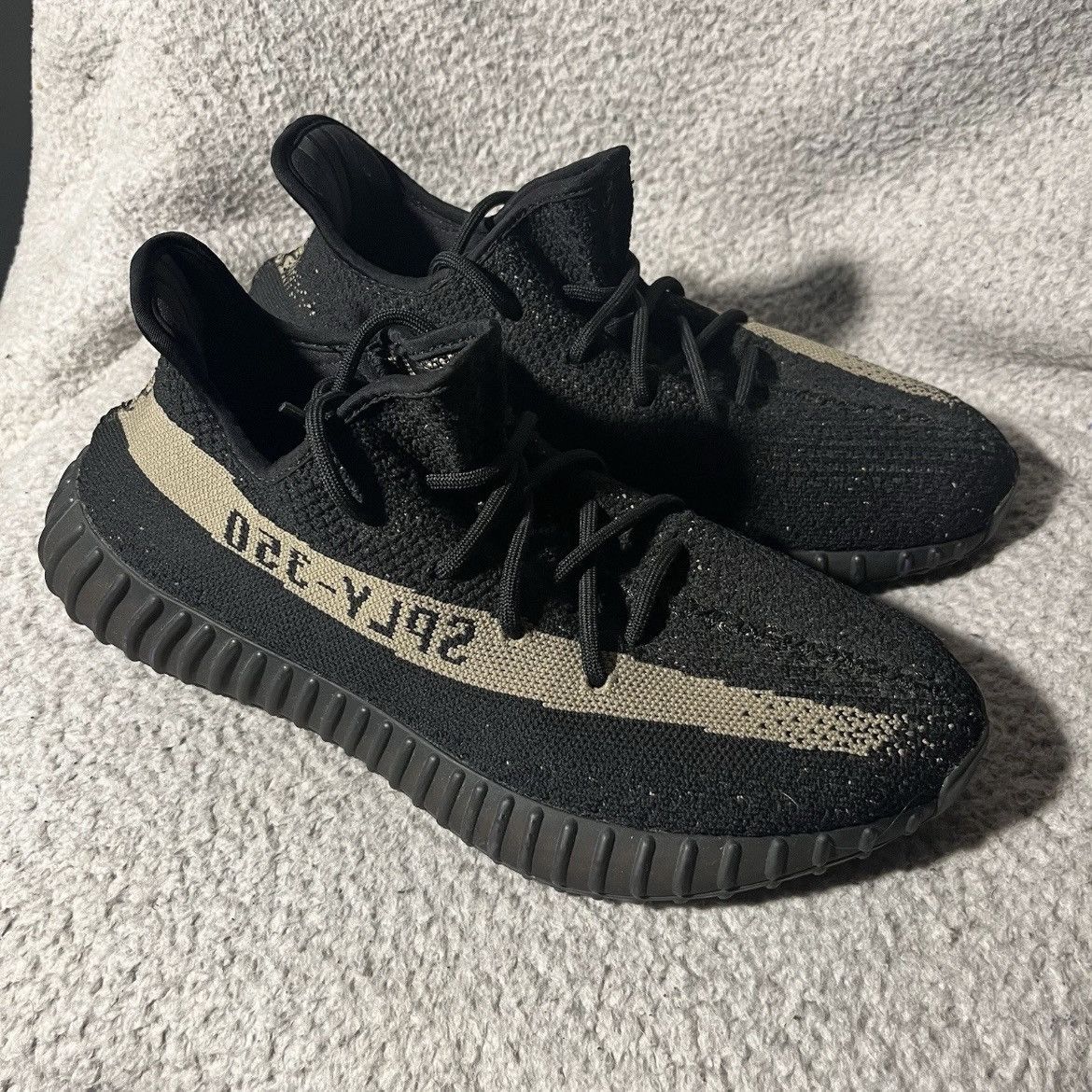Yeezy Adidas Yeezy Boost 350 V2 Core Green 9.5 Mens Size US 9.5 / EU 42-43 - 1 Thumbnail