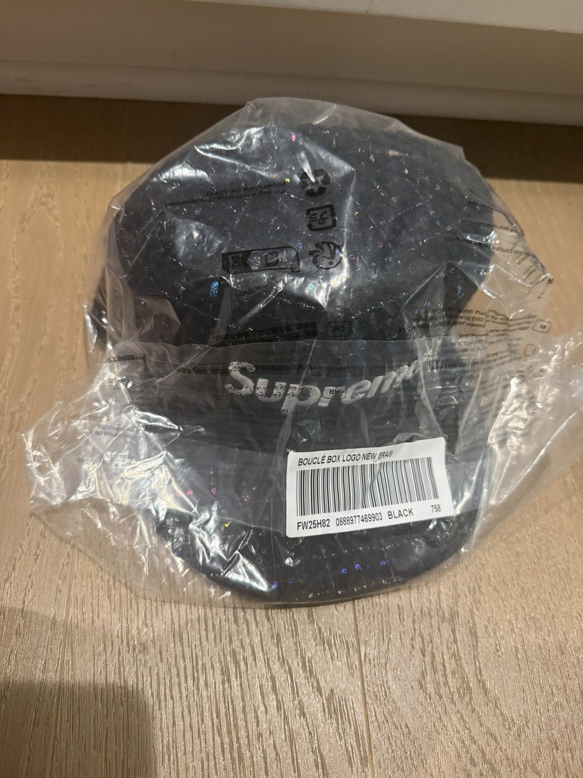 Supreme Supreme Boucle Box Logo Black Fitted Hat Size 7 5/8 Size ONE SIZE - 1 Thumbnail