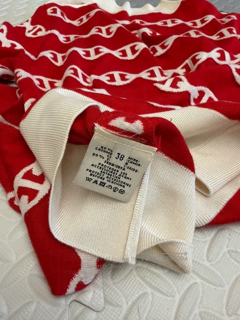 Other Hermes Red Pig Nose Sweater Size XS / US 0-2 / IT 36-38 - 4 Thumbnail