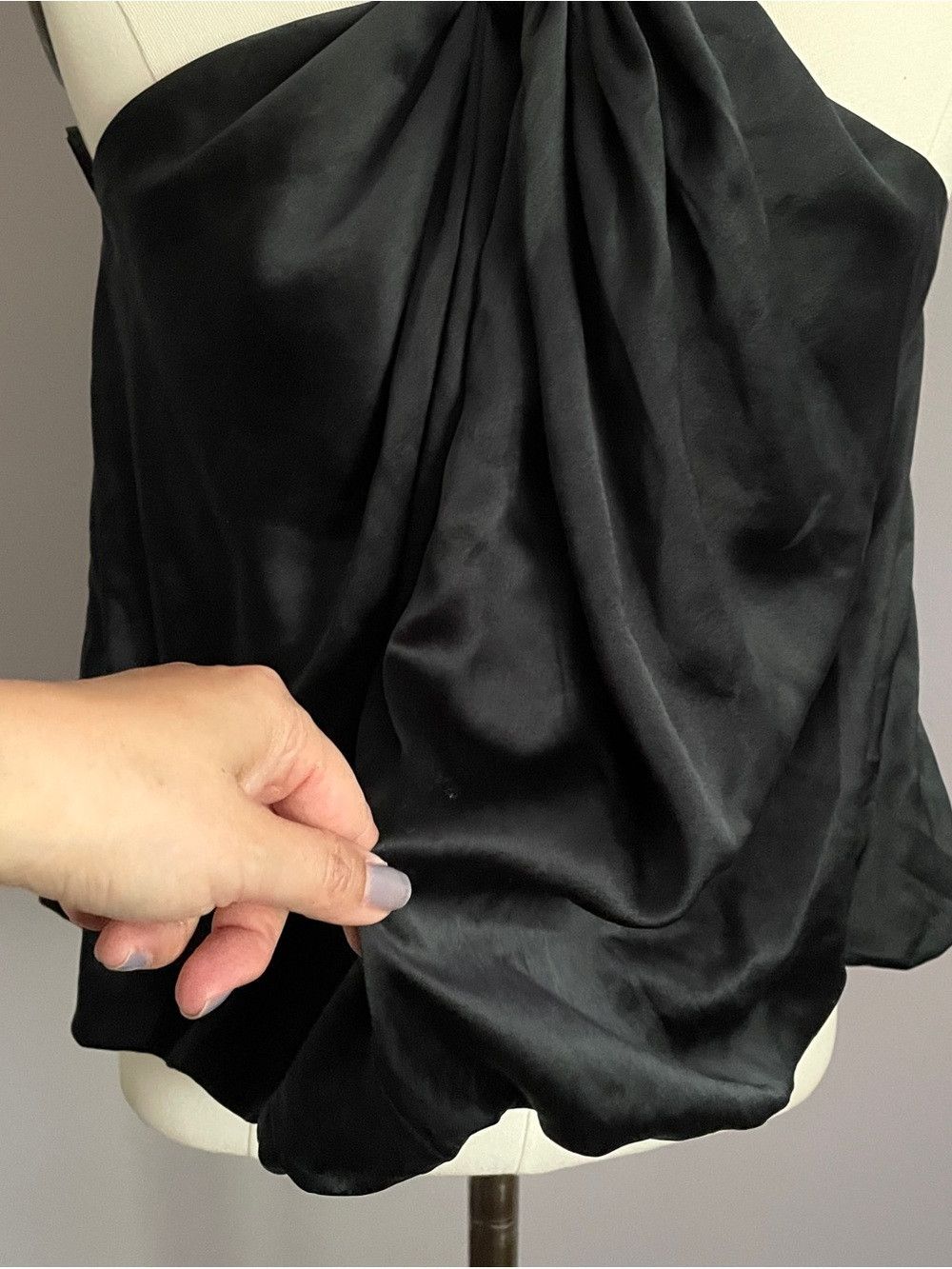 H&M Black Silk Halter Top w/ Bubble Hem - Medium, New w/ Tags Size M / US 6-8 / IT 42-44 - 3 Thumbnail