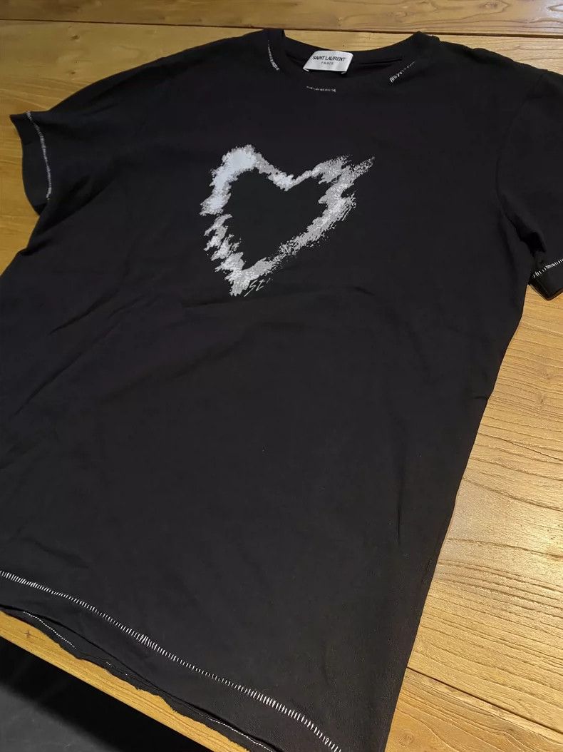 Saint Laurent Paris Saint laurent paris Worn wash heart print crew neck short s Size US M / EU 48-50 / 2 - 2 Thumbnail