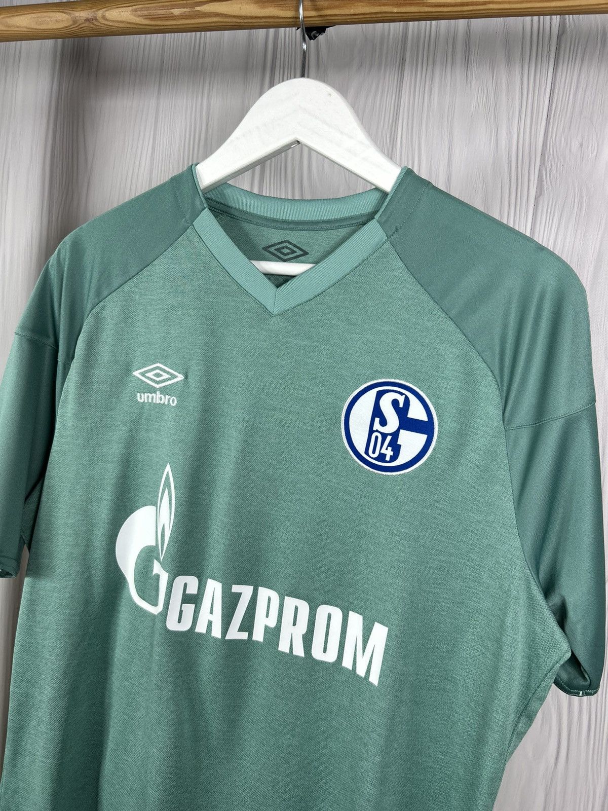 Umbro SCHALKE 04 20/21 THIRD FOOTBALL SHIRT JERSEY UMBRO SIZE L Size US L / EU 52-54 / 3 - 4 Thumbnail