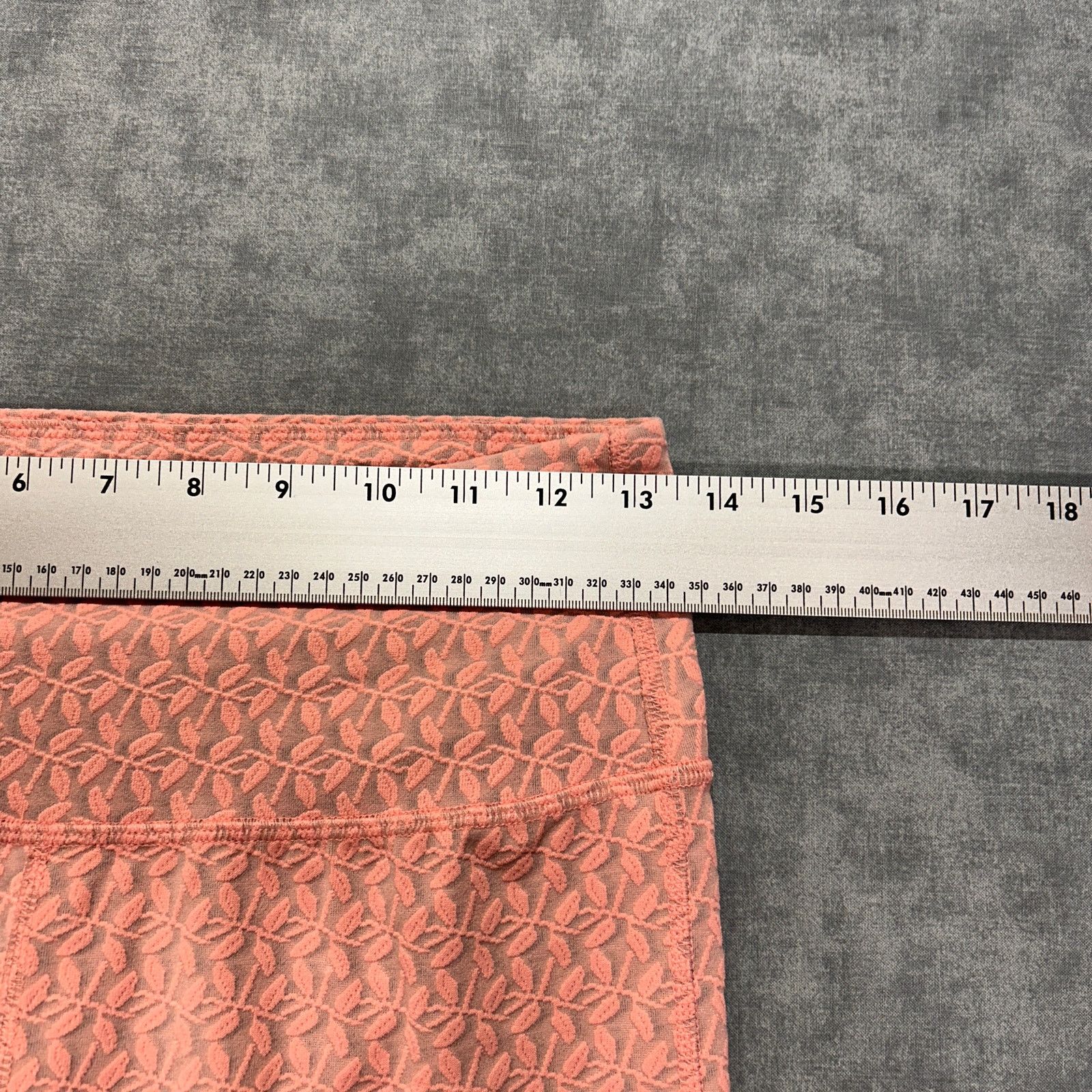 Other Albion Fit Antigua leaf print textured capris pink womens M Size 26" / US 2 / IT 38 - 5 Thumbnail