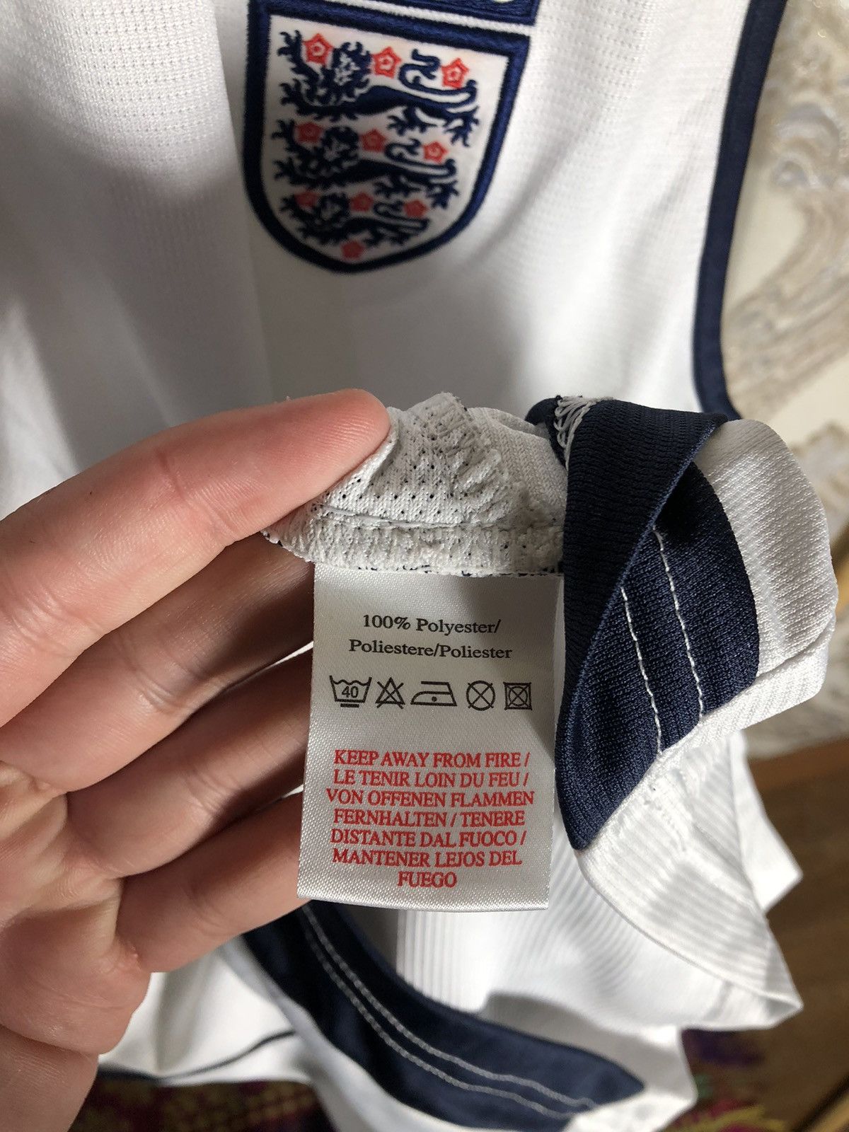 Vintage VERY RARE ENGLAND MANCHESTER RETRO SOCCER JERSEY Y2K 90s Size US XL / EU 56 / 4 - 5 Thumbnail