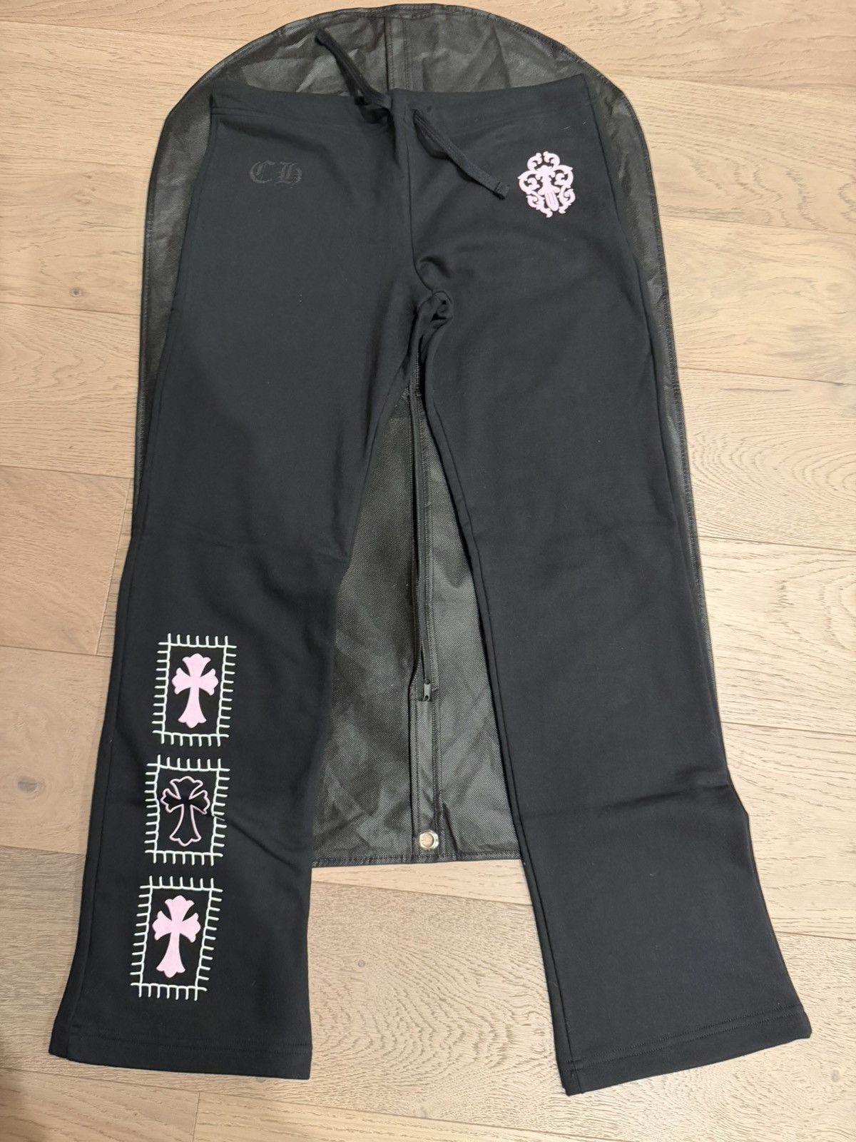 Chrome Hearts Chrome hearts deadly doll sweatpants Size US 28 / EU 44 - 1 Thumbnail