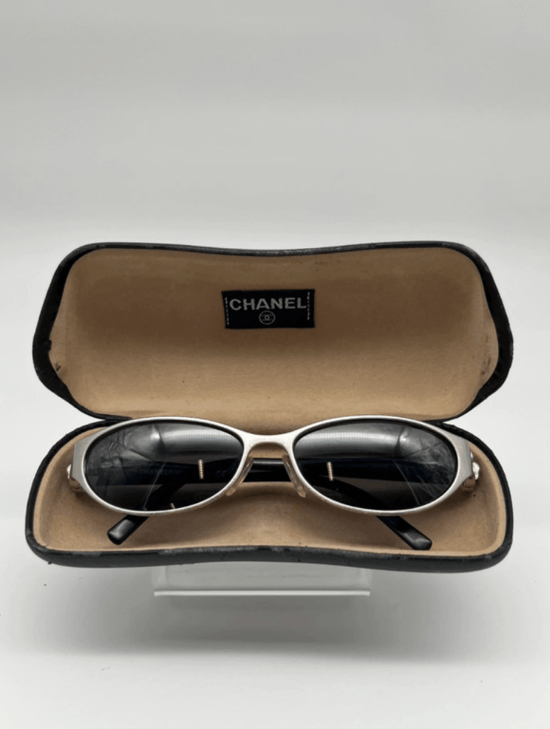 Chanel CHANEL Sunglasses 4166 Rimless Rhinestone 4017 Shields RI832 Size ONE SIZE - 2 Thumbnail
