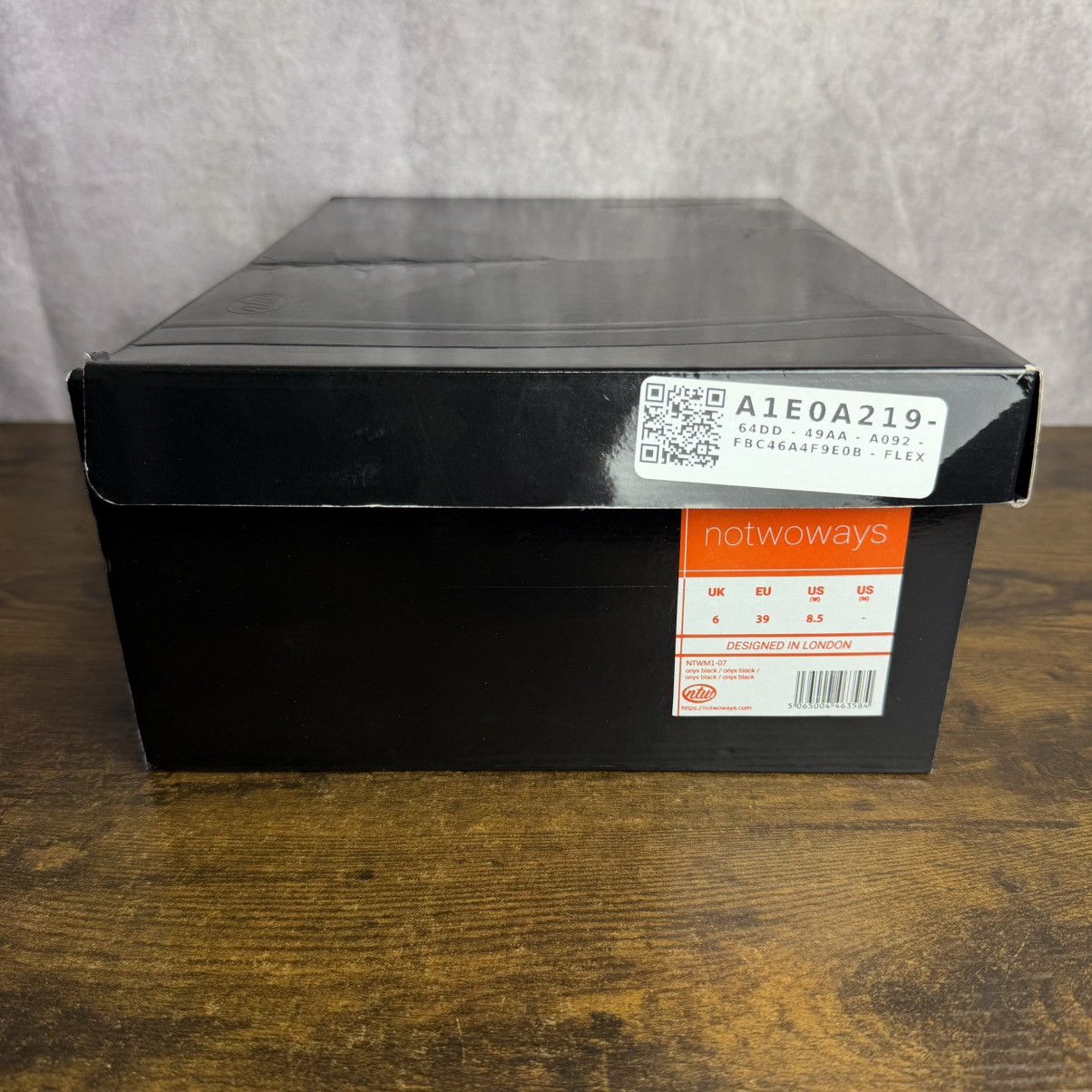 Other NEW notwoways Iacuna Onyx Black Size 7 US 6 UK NTW-M1-07TBLA Size US 7 / EU 40 - 9 Thumbnail