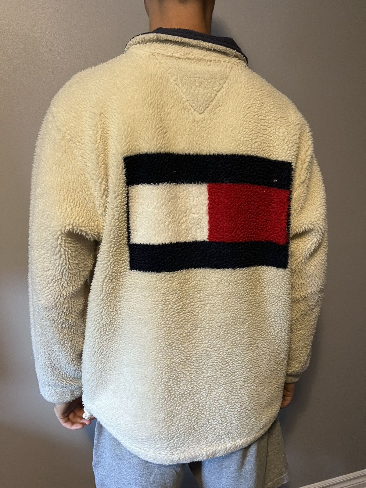 Tommy Hilfiger Vintage Tommy Hilfiger Sherpa Big Flag Fleece Zip Up Sweater Size US M / EU 48-50 / 2 - 1 Thumbnail