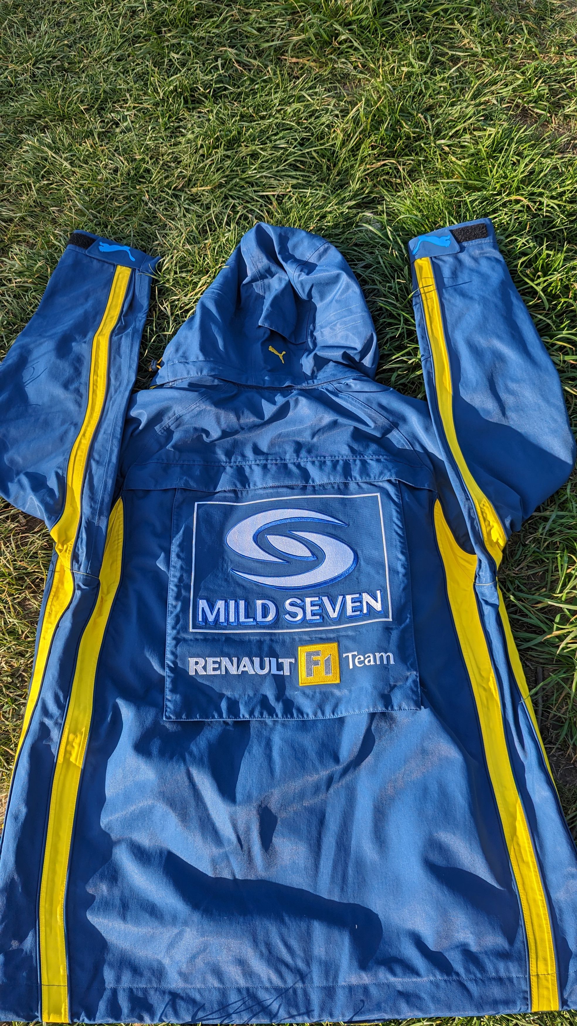 Puma PUMA RENAULT FI TEAM SPIRIT JACKET RACING MILD SEVEN MEDIUM Size US M / EU 48-50 / 2 - 4 Thumbnail