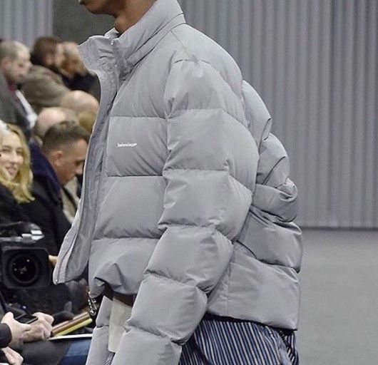 Balenciaga Balenciaga 1st C-shape down iconic Original design Size US L / EU 52-54 / 3 - 1 Thumbnail