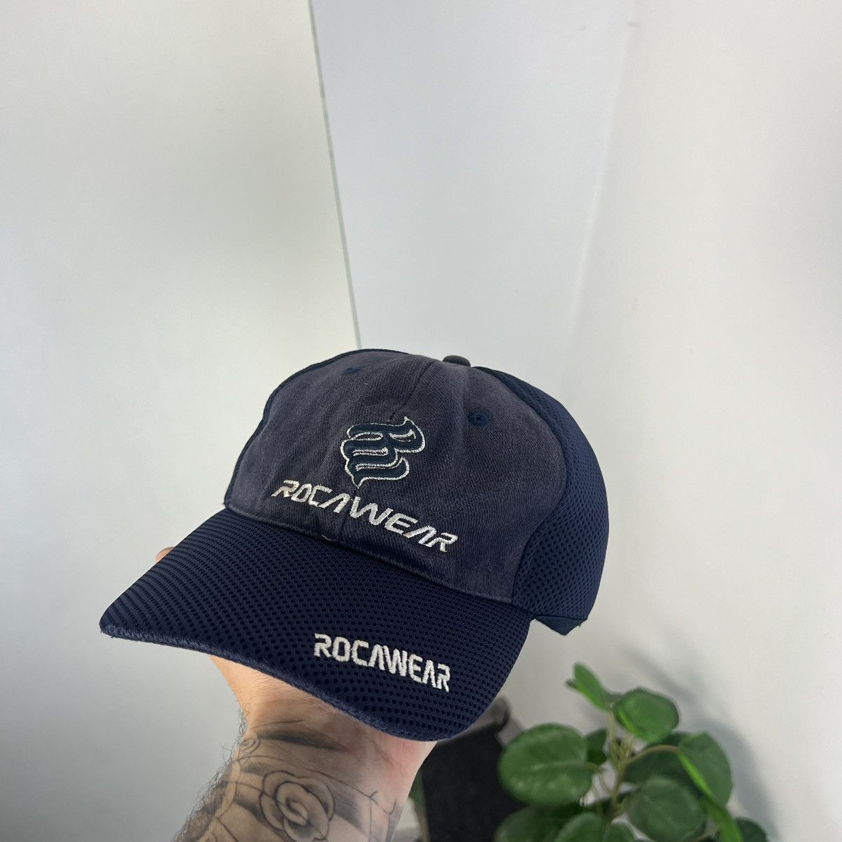 Vintage Vintage Y2K Rocawear Center Logo Baseball Cap Size ONE SIZE - 1 Thumbnail