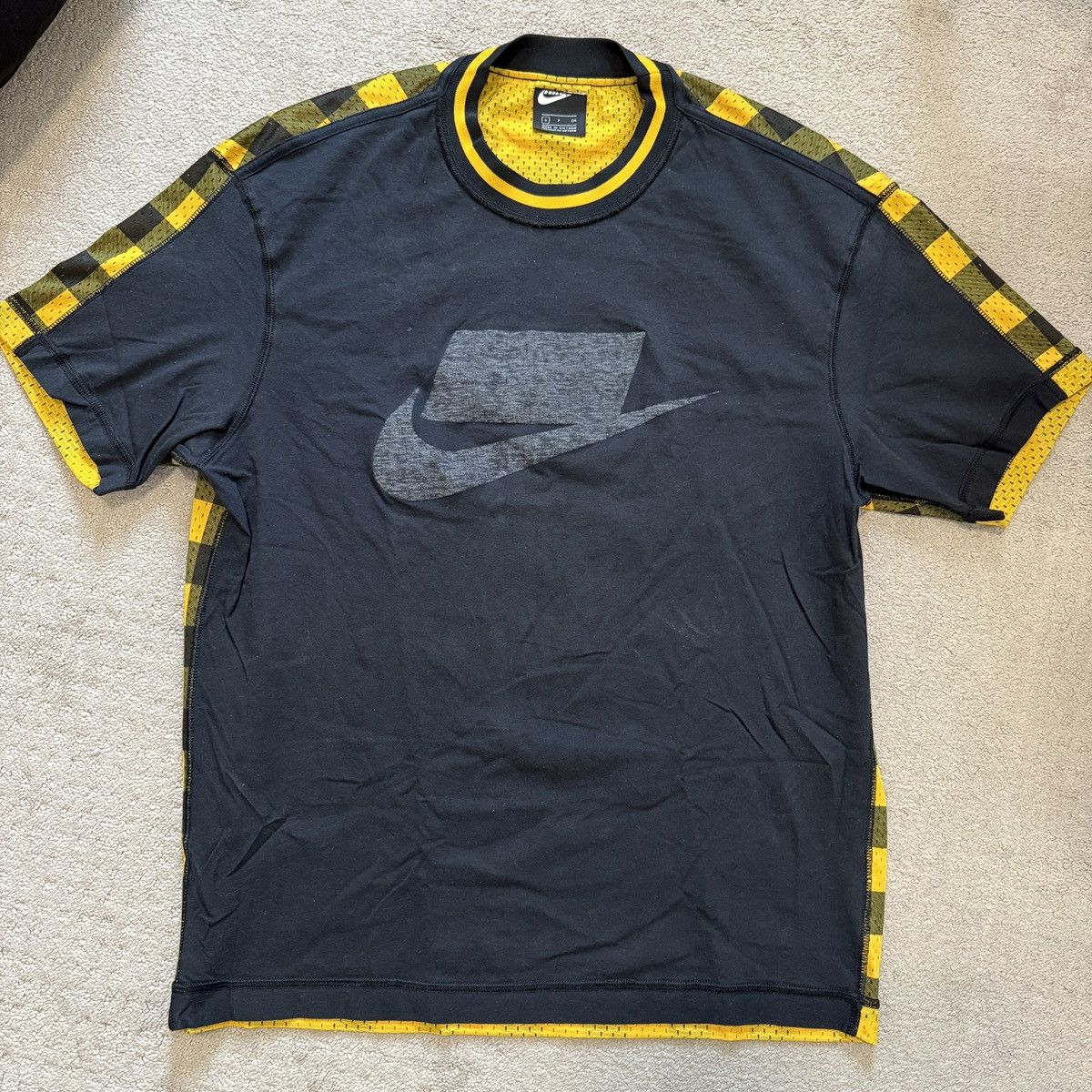 Nike Nike Checkered T shirt Size Small Size US S / EU 44-46 / 1 - 1 Thumbnail