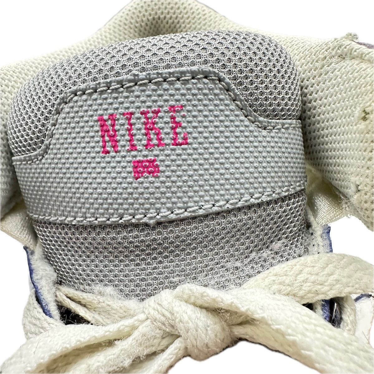 Nike Nike SB Morgan Shoes Youth 6Y Pink White Lace Up Velcro Shoe Size US 6 / IT 36 - 13 Thumbnail