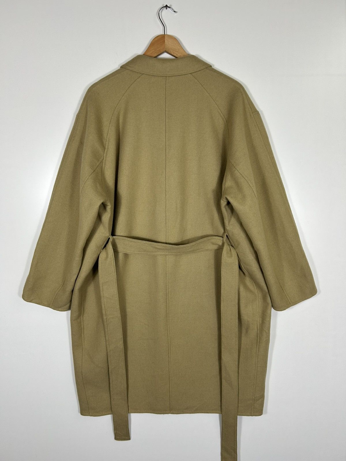 Lemaire × Uniqlo Christophe Lemaire x Uniqlo Oversized Belted Coat Size US L / EU 52-54 / 3 - 15 Thumbnail
