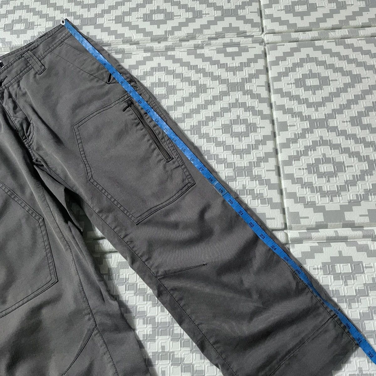 Oakley 🔥Oakley skull logo pocket cropped pants Size US 32 / EU 48 - 19 Thumbnail