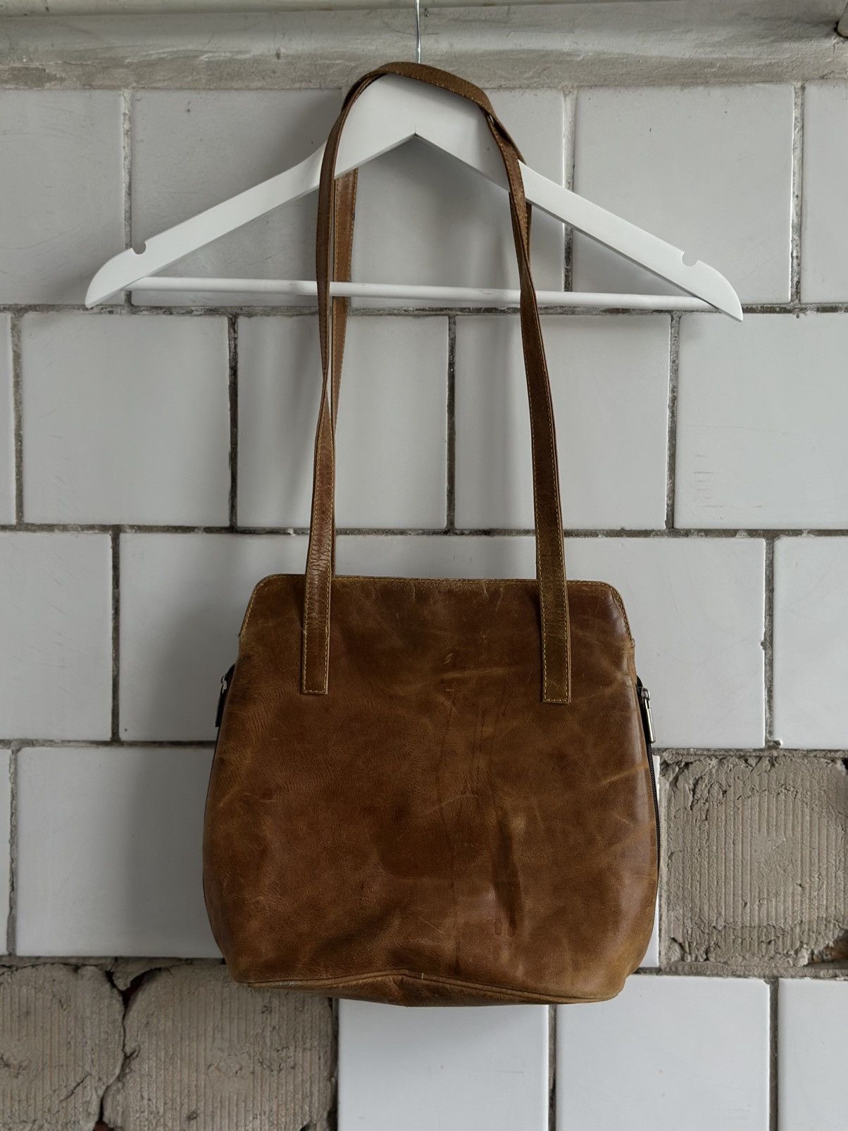 Genuine Leather Vintage Japanese Style Leather Hands Bag Y2K 00s USA Size ONE SIZE - 1 Thumbnail