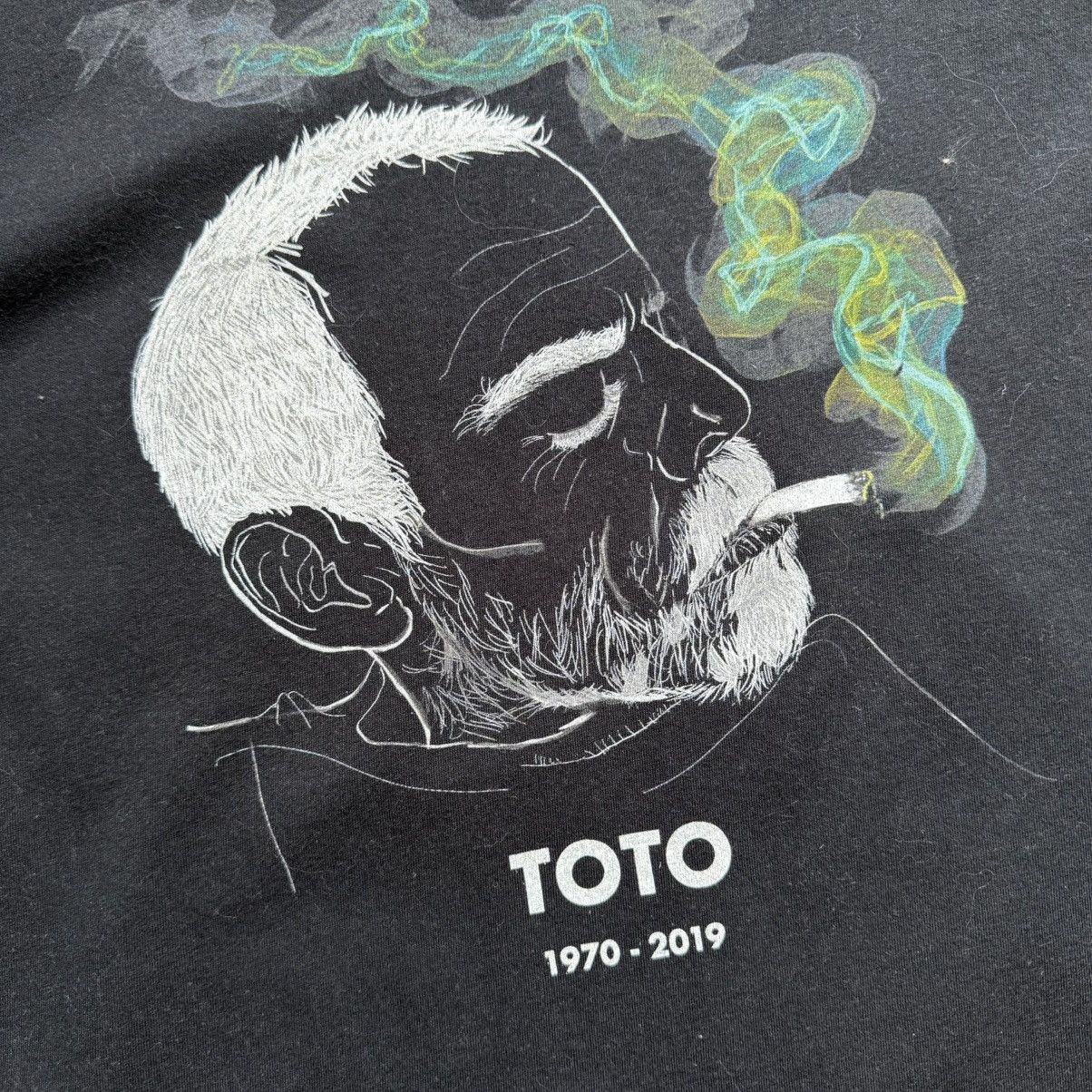 Anvil TOTO 1970-2019 Smoking Dude T-Shirt Size US L / EU 52-54 / 3 - 4 Thumbnail