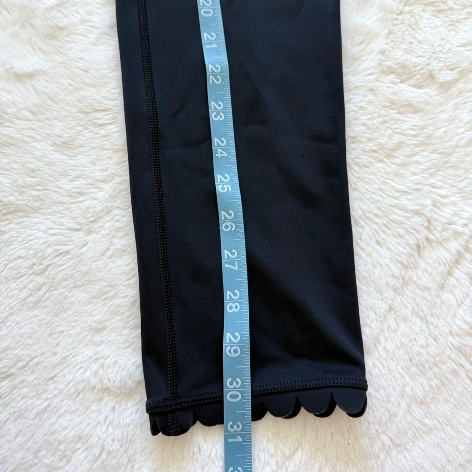 Other L’URV women capri black leggings size M Size 28" / US 6 / IT 42 - 8 Thumbnail