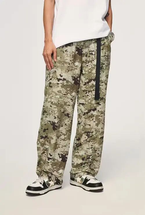 image of Vintage Camo Pattern Y2K Hiphop Pants, Men's (Size 32)