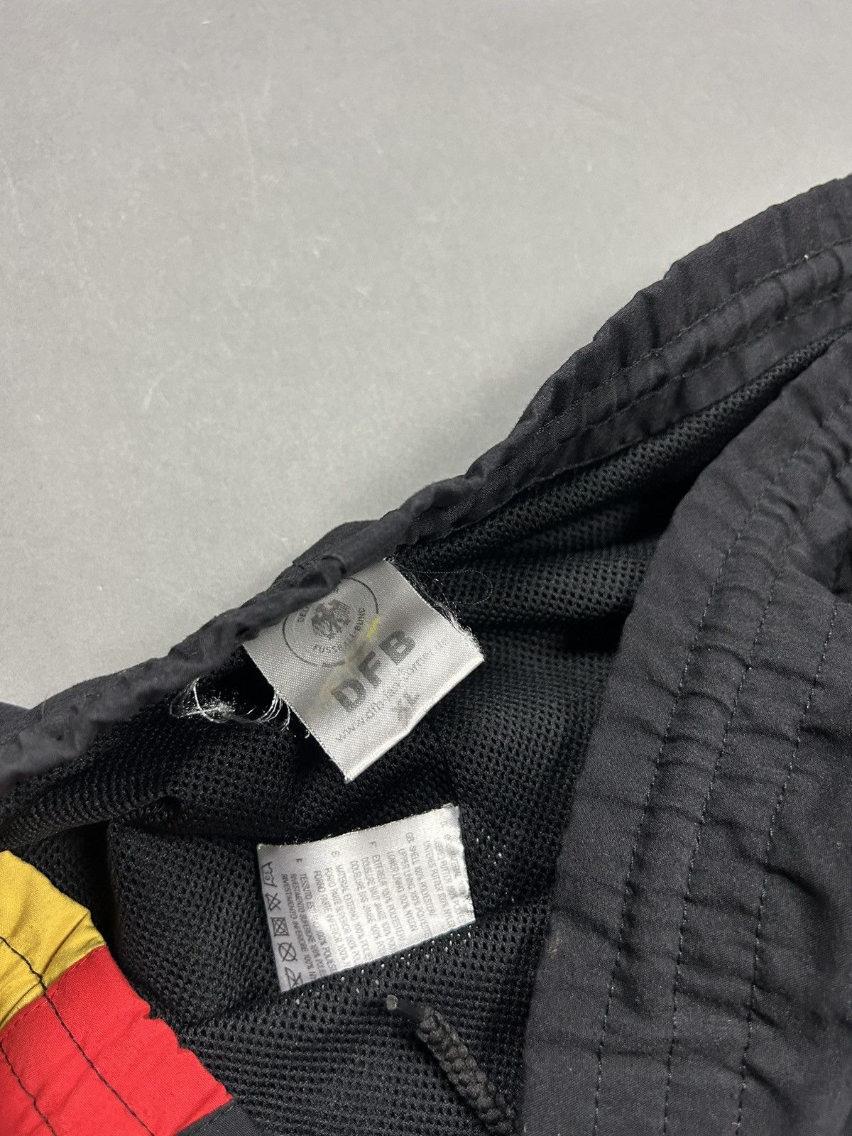 Vintage Germany nylon track pants black drill Y2K Deutscher Size US 36 / EU 52 - 3 Thumbnail
