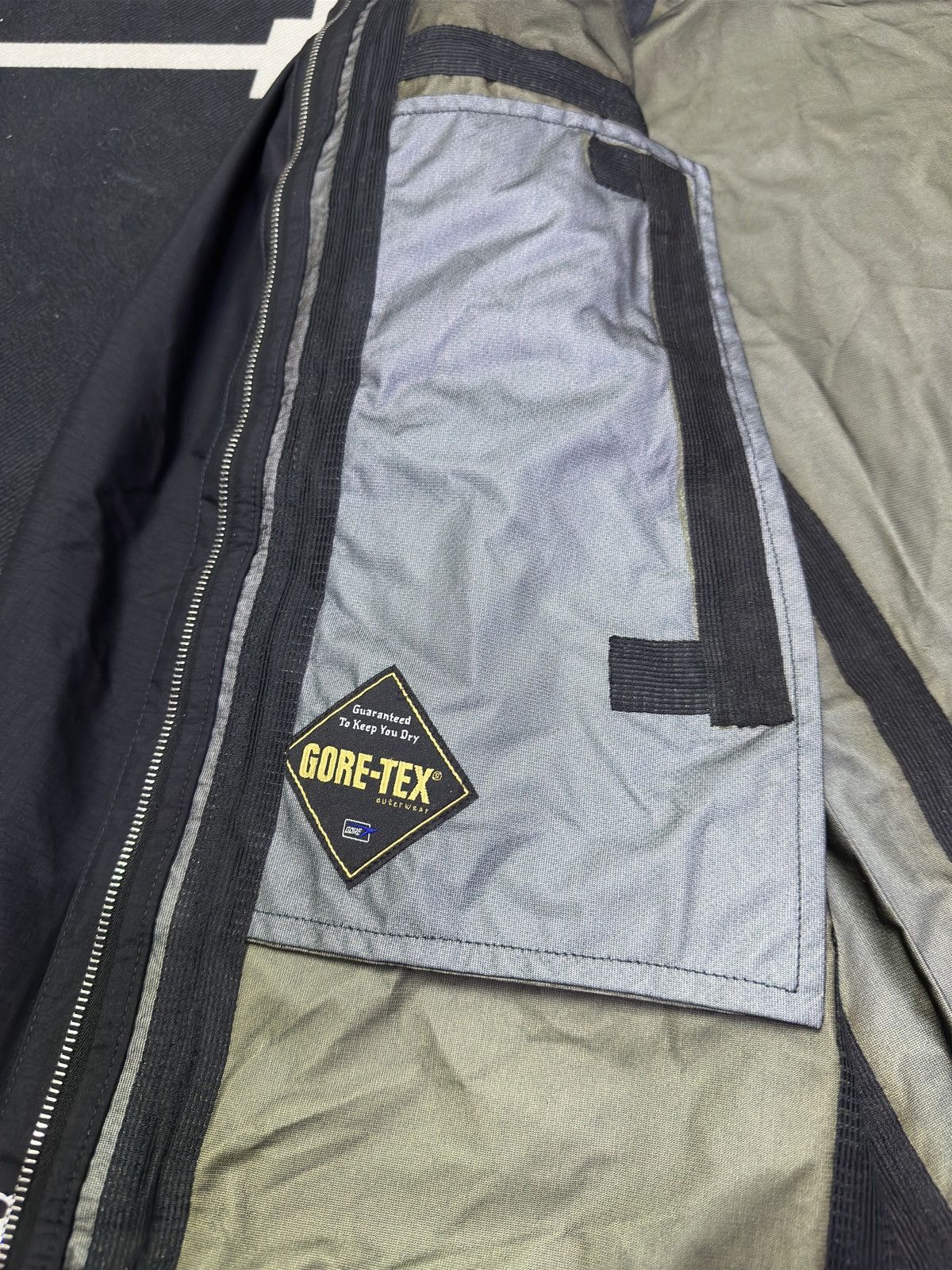 Bape × Goretex BAPE x Goretex Waterproof Zipper Jacket Size US M / EU 48-50 / 2 - 10 Thumbnail