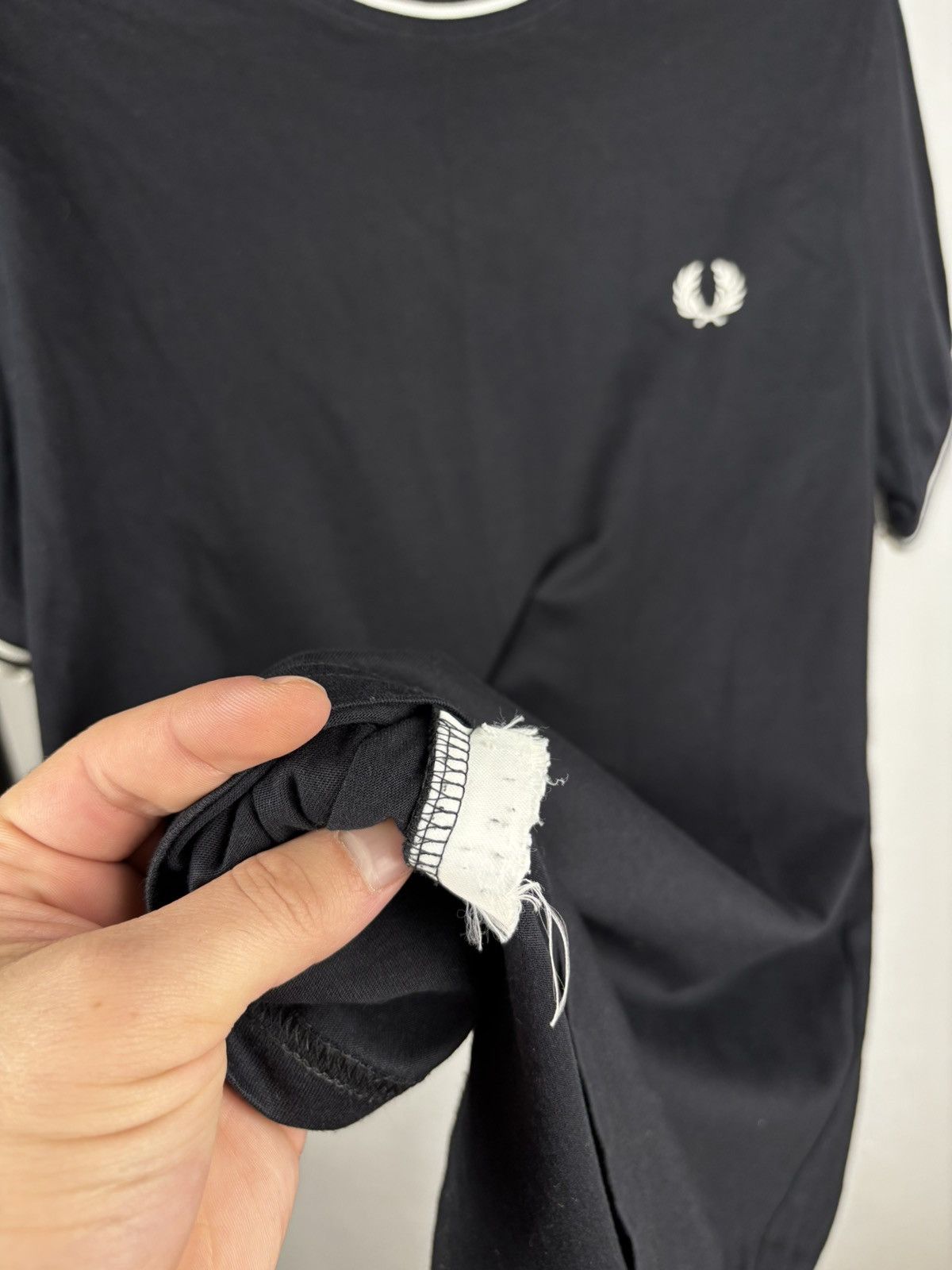 Fred Perry Fred Perry Small logo t shirt size S Size US S / EU 44-46 / 1 - 3 Thumbnail