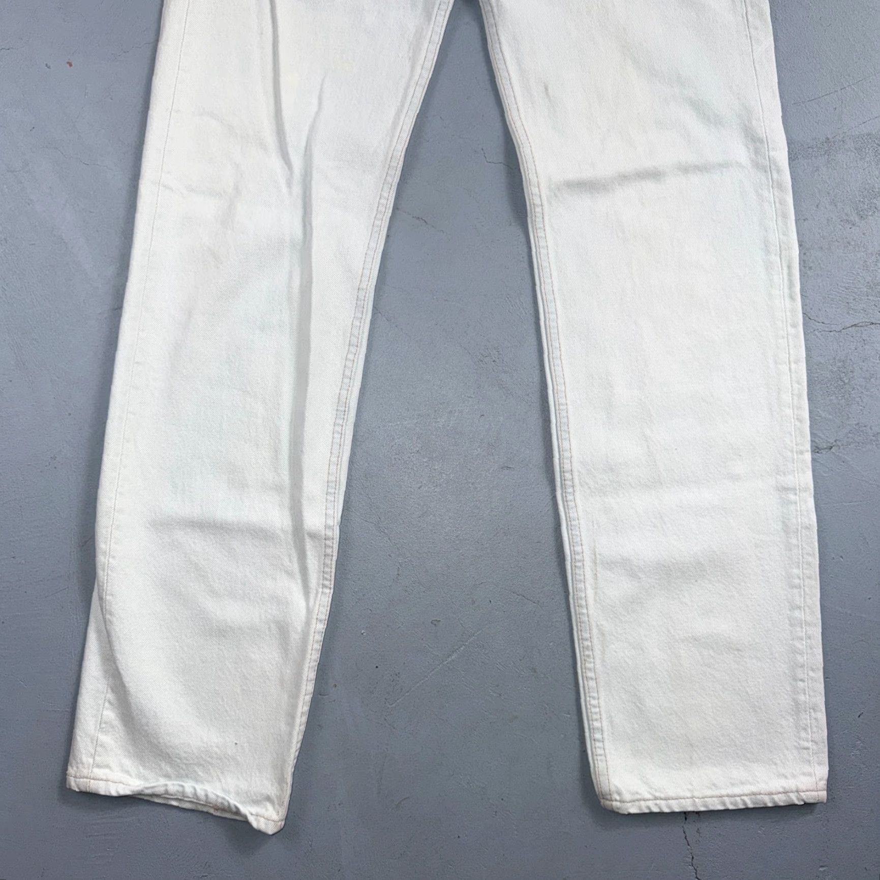 Levi's VINTAGE Levi's 501 Jeans 90s USA Straight Leg Light Wash Blue 31x34 Mens Size US 31 - 3 Thumbnail