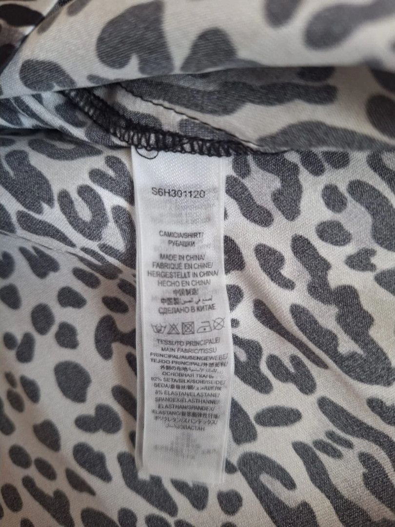 Stella McCartney Stella McCartney - Leopard Printed Silk Cropped Shirt (NWT) Size S / US 4 / IT 40 - 7 Thumbnail