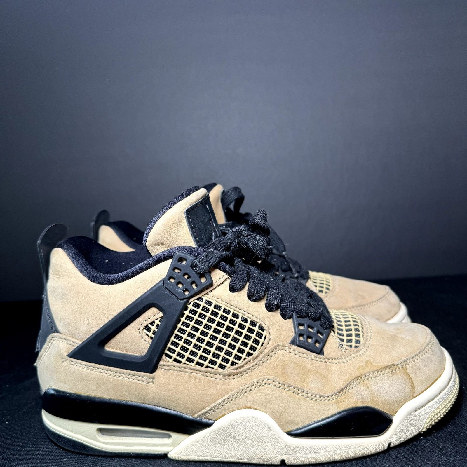 Jordan Brand × Nike Size 7 - Wmns Nike Air Jordan 4 Retro Mushroom Women's Shoes Size US 7 / IT 37 - 1 Thumbnail