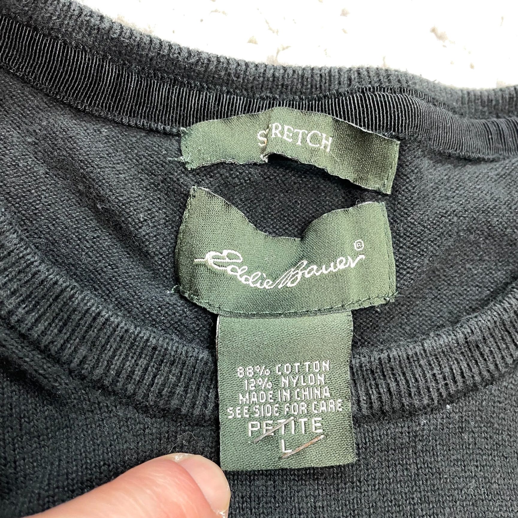 Eddie Bauer VINTAGE Eddie Bauer Sweater Vest Women’s Large Petite Black Sleeveless Stretch Pullover Size L / US 10 / IT 46 - 4 Thumbnail