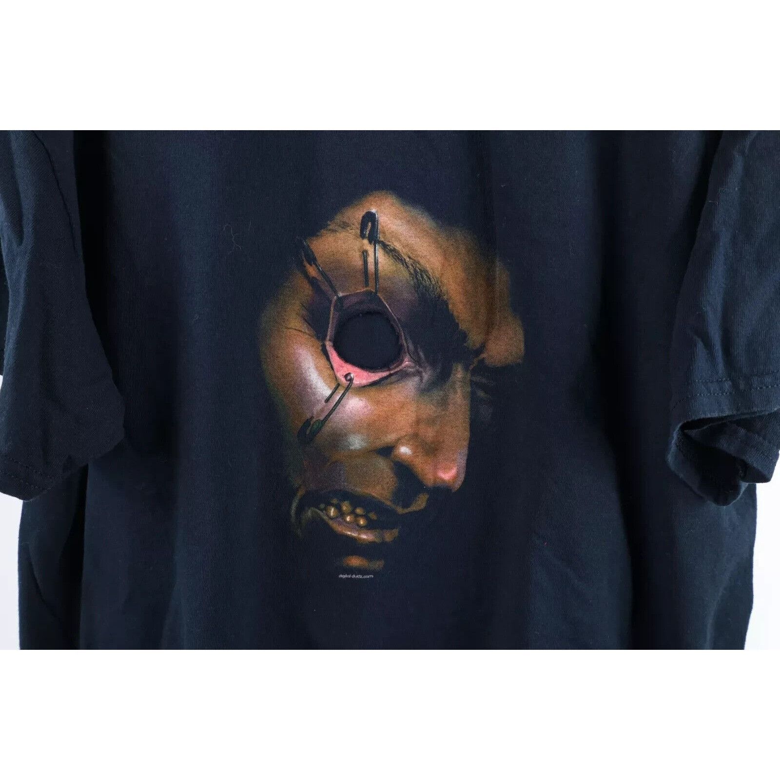 Vintage Vintage Streetwear Faded Halloween Open Eye Monster T-Shirt Size US XL / EU 56 / 4 - 5 Thumbnail