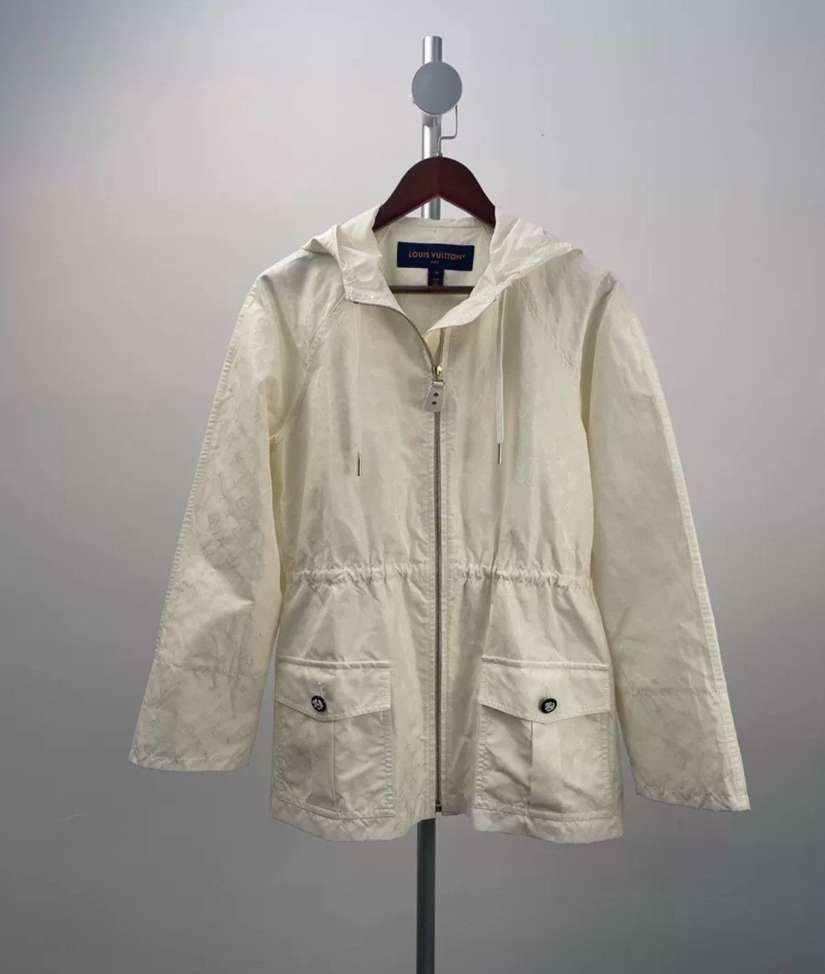 Louis Vuitton Louis Vuitton Off white full printed logo hooded jacket Size US S / EU 44-46 / 1 - 3 Thumbnail