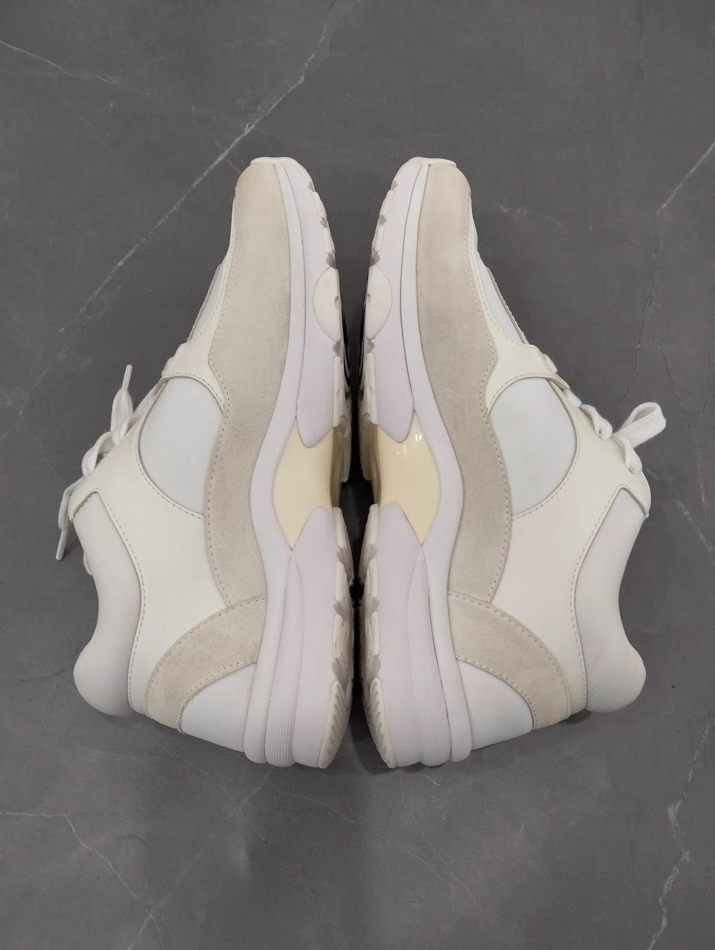 Chanel CHANEL White 95 New Sneaker Size 38 Size US 7.5 / IT 37.5 - 2 Thumbnail
