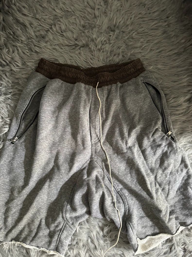 Fear of God Fear of God Grey drawstring short sleeves Size US 32 / EU 48 - 2 Thumbnail