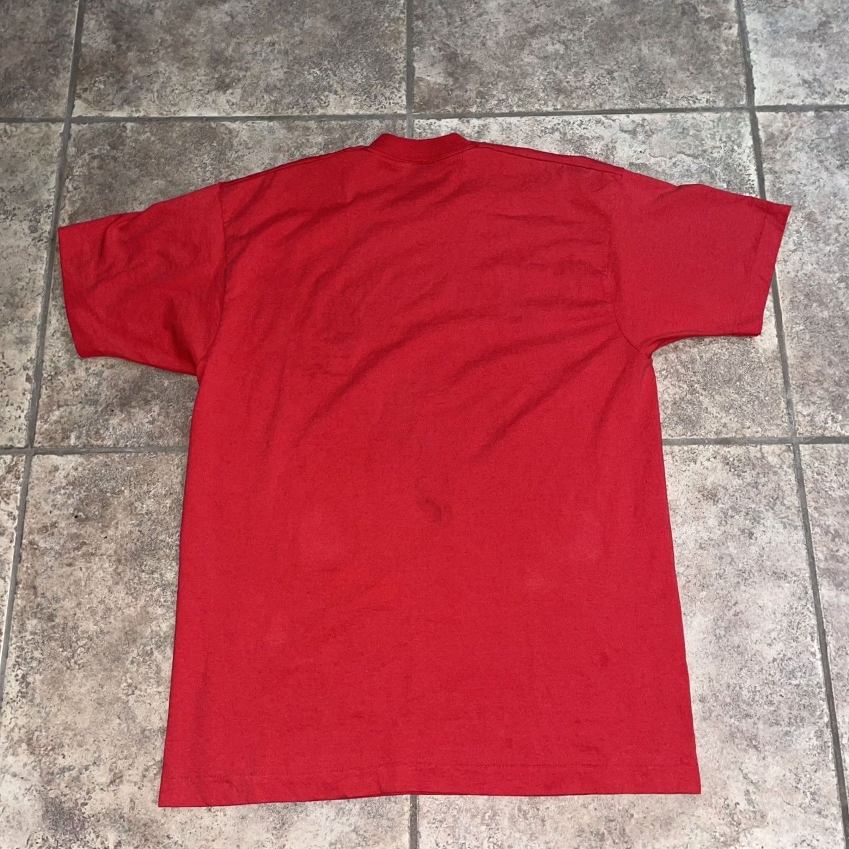 Fruit Of The Loom VINTAGE Fruit of the Loom T-Shirt Men’s XL Red Chicken Alaska Graphic Single Stitch shirts Size US XL / EU 56 / 4 - 6 Thumbnail