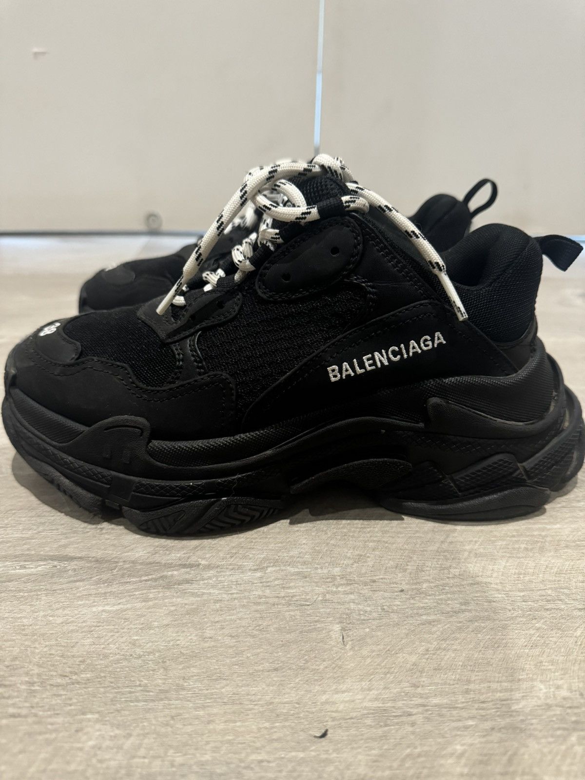 Balenciaga triple s 2019 best sale
