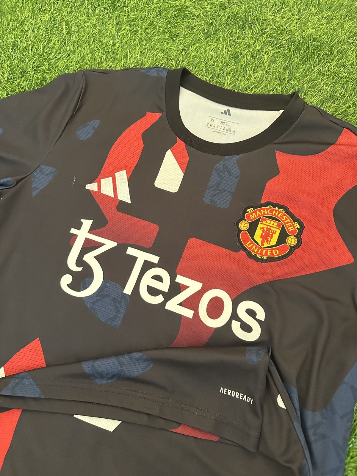 Adidas Adidas manchester united football soccer jersey size XL Size US XL / EU 56 / 4 - 3 Thumbnail