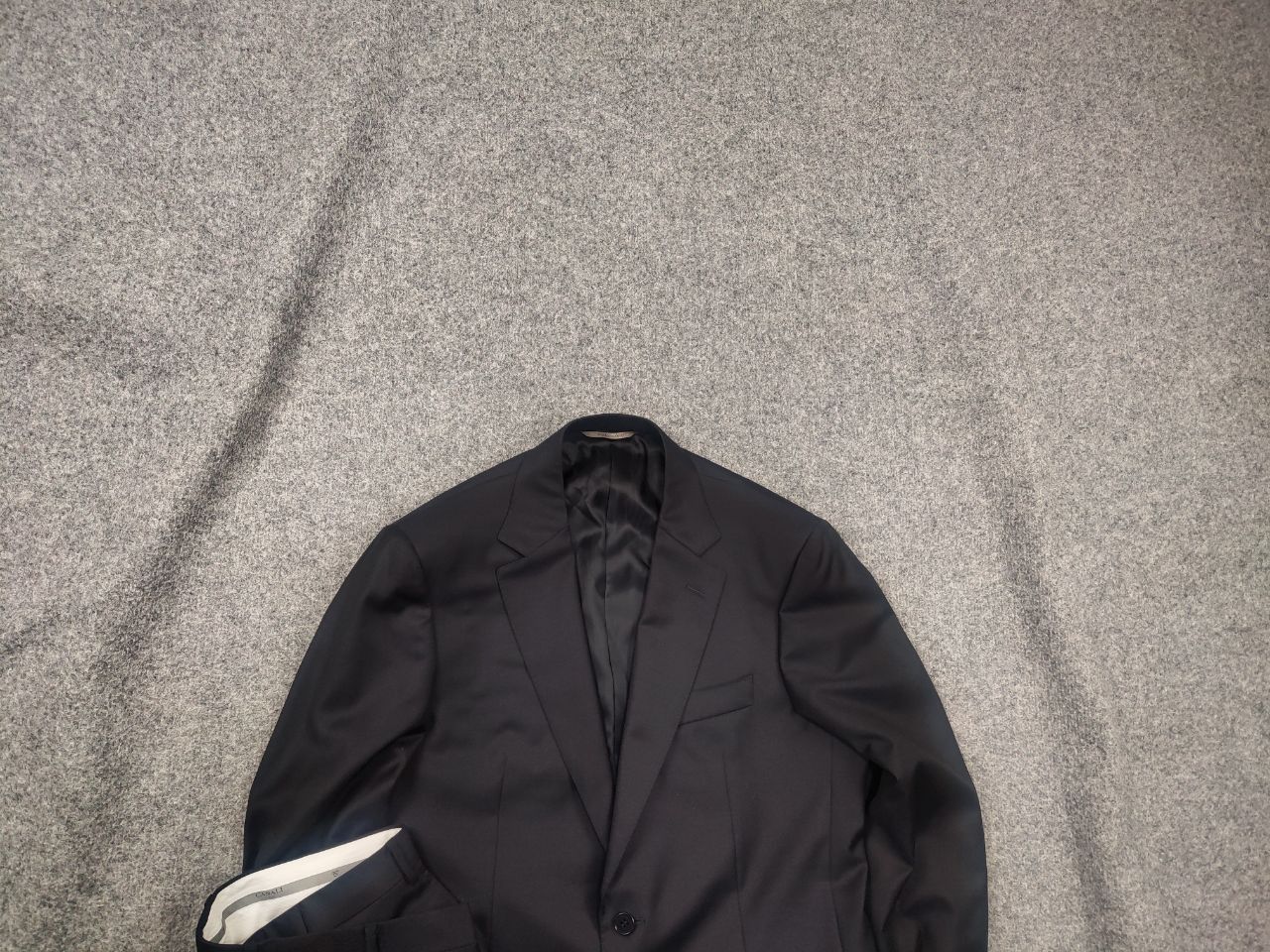 Canali Italy Design 2 buton Business Classic Suit Black wool