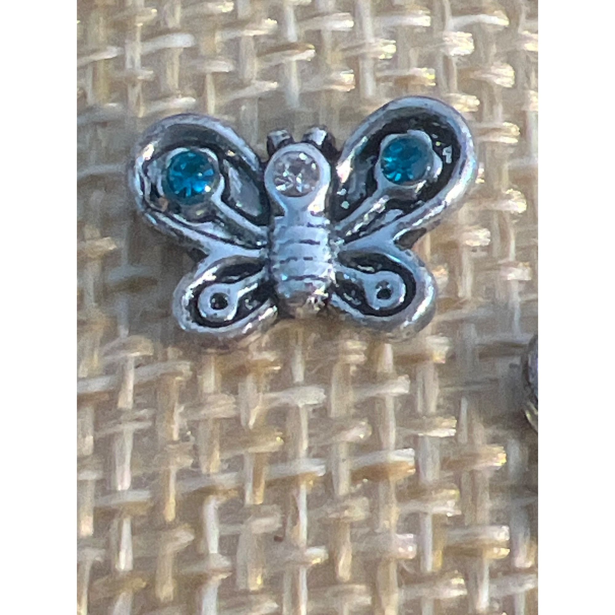 Other Silver Tone Butterfly Stud Earrings Blue Rhinestones Pierced Size ONE SIZE - 2 Thumbnail