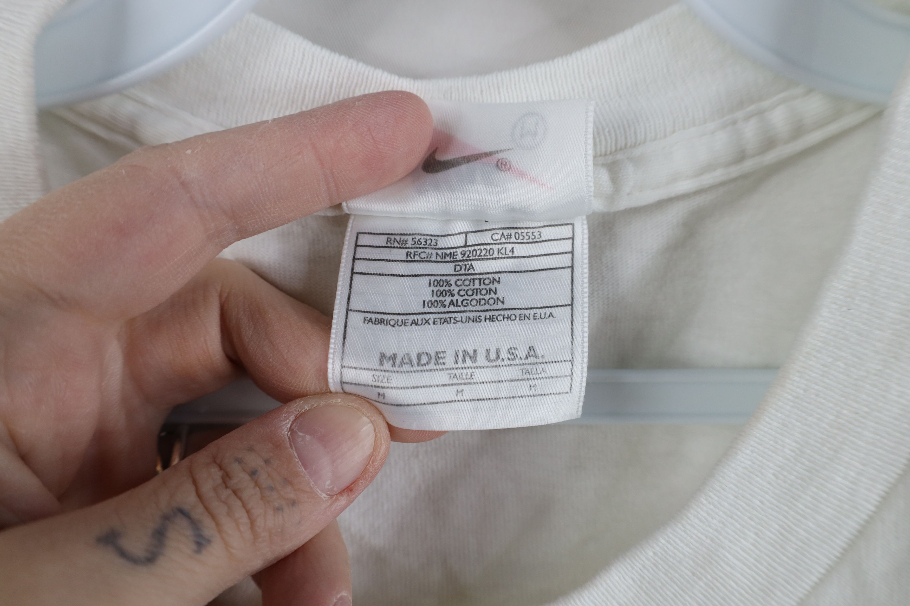 Nike Vintage 90s Nike Travis Scott Big Swoosh Cut Off T-Shirt USA Size US M / EU 48-50 / 2 - 8 Thumbnail
